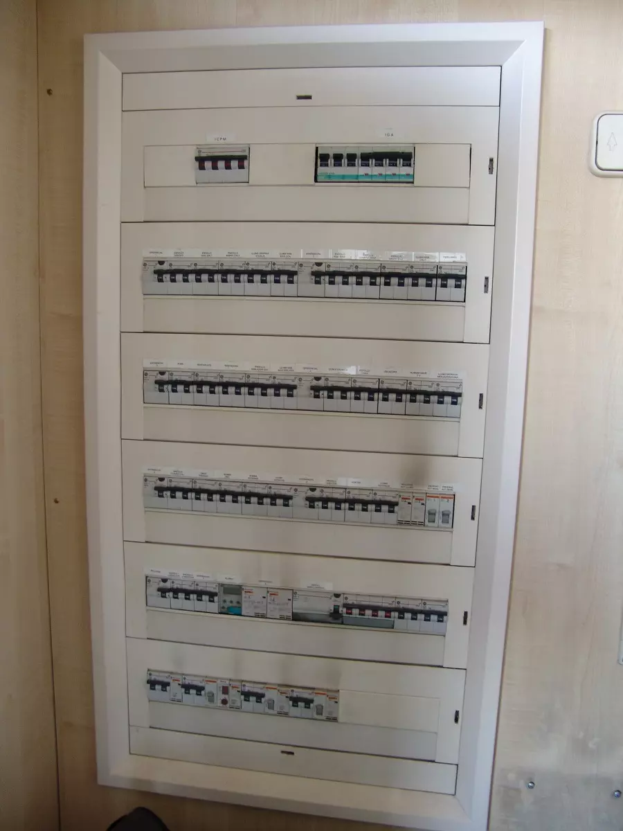 instalaciones cuadros electricos Proyectos eléctricos Cáceres