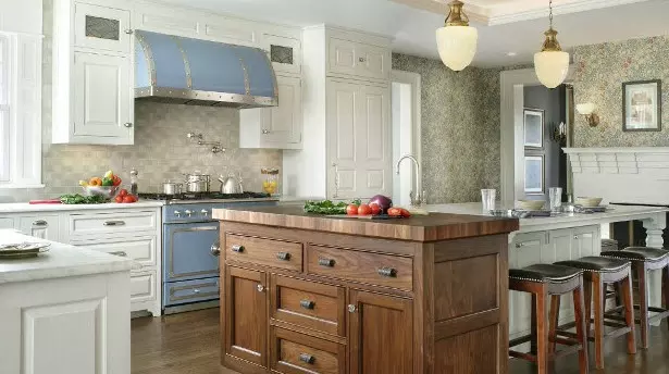 cocina con isla de madera rustica